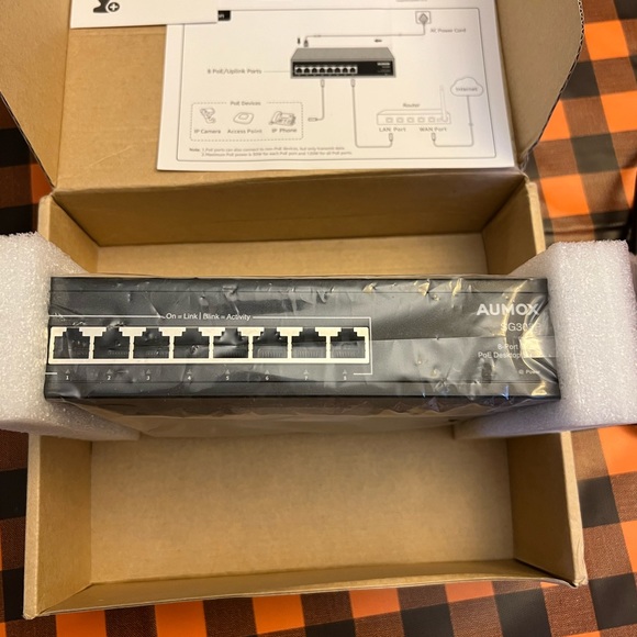 Aumox 8 Port PoE 120w switch - Ethernet Unmanaged Network Switch - Picture 5 of 9